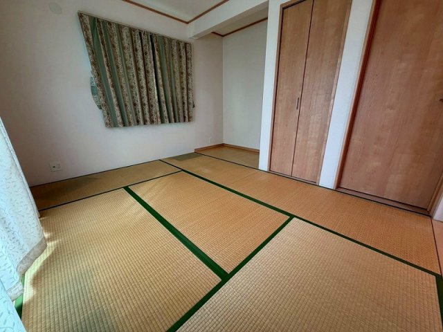 米子市両三柳中古戸建の和室|一階和室6帖となっております。