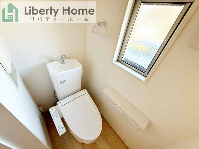 牛久市猪子町　中古戸建のトイレ