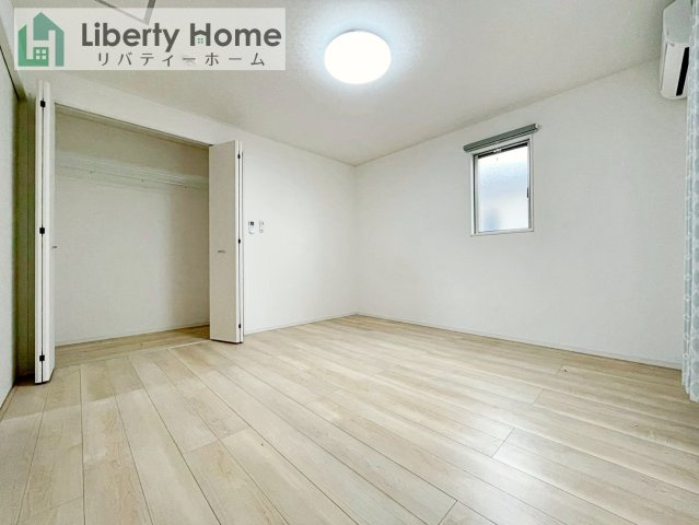 牛久市猪子町　中古戸建の寝室