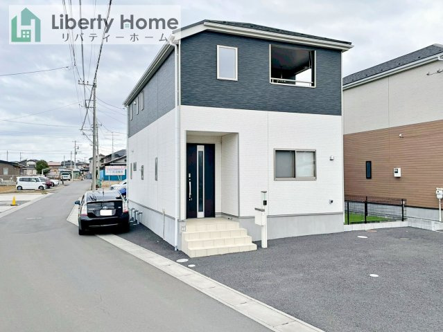 牛久市猪子町　中古戸建の外観