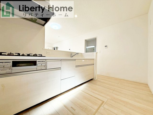 牛久市猪子町　中古戸建のキッチン