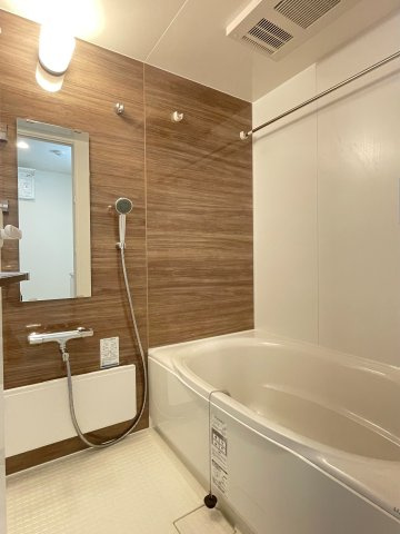 Ｃａｓａ　Ｓｔｒａｄａｌｅ　（カーサ・ストラダーレ）の浴室