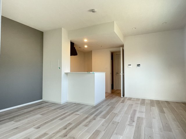 Ｃａｓａ　Ｓｔｒａｄａｌｅ　（カーサ・ストラダーレ）の居間・リビング