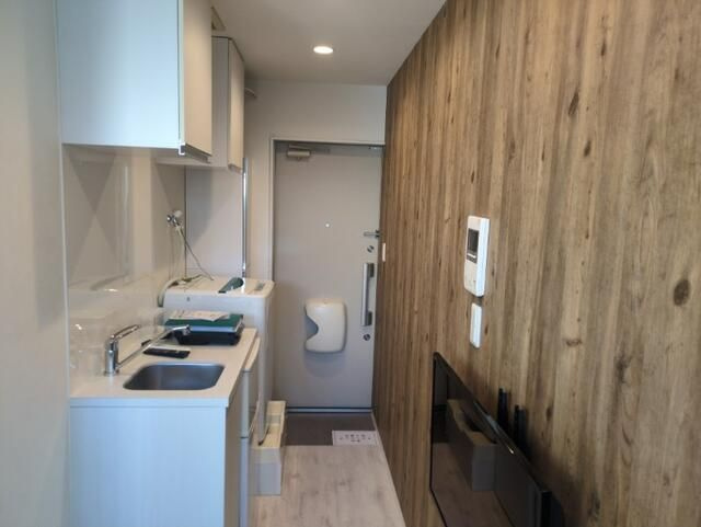 Ｍａｈａｌｏ　Ｔｅｒｒａｃｅ雷門（マハロテラス）　３０２号室の玄関