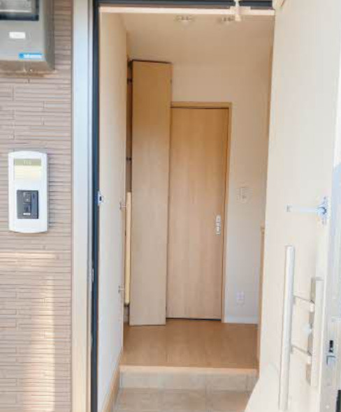 シャーメゾンリエートの玄関