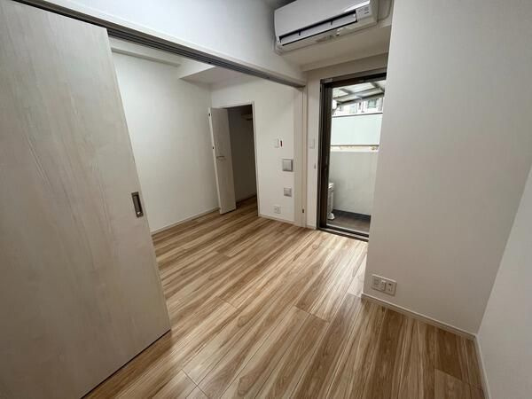 ＷＨＡＲＦ駒込の居間・リビング