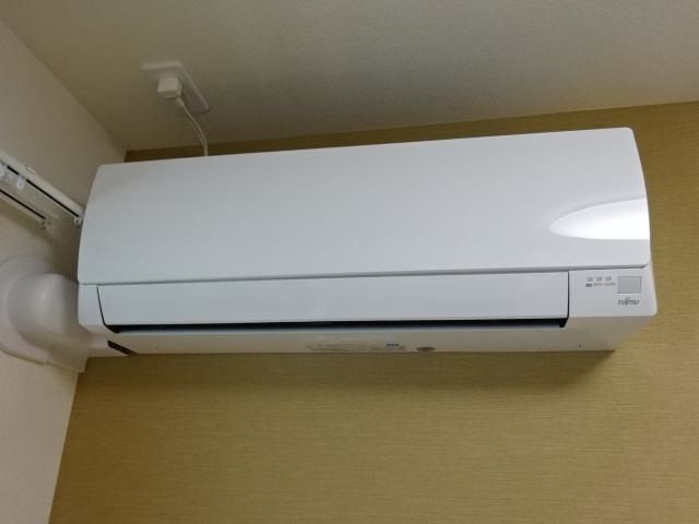 コンソラータ谷上のその他