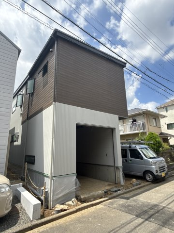 【高田】駅歩5分！　【綱島】駅も利用可　～ガレージハウス～　駅まで平坦・整形地
