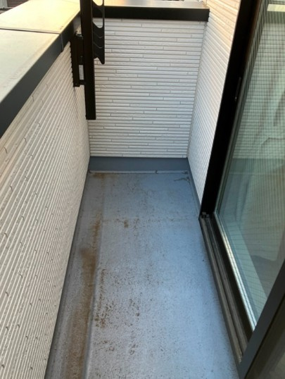 中落合戸建のバルコニー