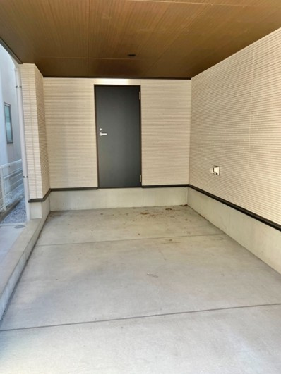 中落合戸建の駐車場