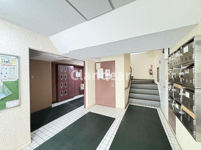 エルアルカサル尾久のその他共用部分|清掃が行き届いた集合ポスト。細部まで丁寧に管理され、安心して暮らせる環境が整っています♪