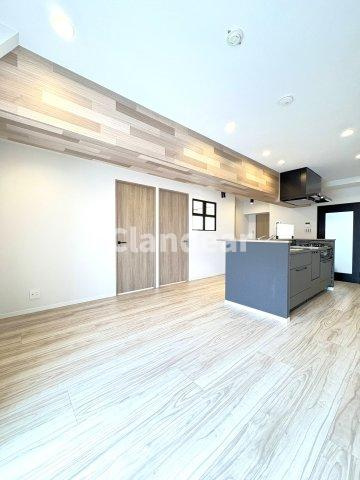 エルアルカサル尾久の居間・リビング|ドキドキの新生活も、安心してスタート。ぴったりの住まいを見つけませんか？クランディアが一緒に住まい選びをサポートします‼　まずは、お気軽にお問合せください　＃クランディア