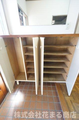 西千葉戸建貸家の玄関|物件、駅でお待ち合わせでのご案内歓迎！