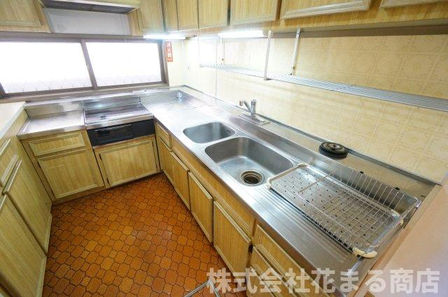 西千葉戸建貸家のキッチン|物件、駅でお待ち合わせでのご案内歓迎！