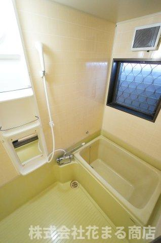 西千葉戸建貸家の浴室|物件、駅でお待ち合わせでのご案内歓迎！