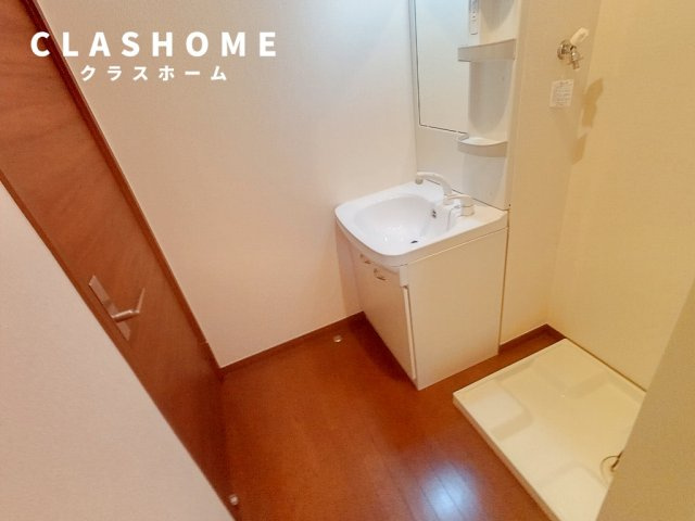 リーブル　シルクロード　　　刈谷市近郊の賃貸はクラスホームの洗面所|同物件の別部屋になります。