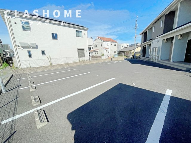 リーブル　シルクロード　　　刈谷市近郊の賃貸はクラスホームの駐車場