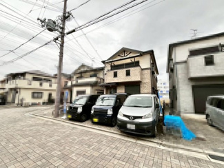 【駐車場】 | 草部　中古一戸建 | 【洗面台新調】綺麗な洗面台で毎日の身支度が楽しみですね！