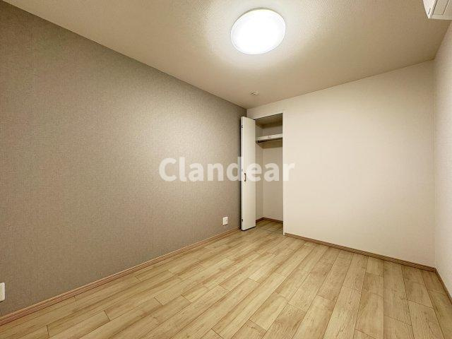 いづみハイツ竹の塚の洋室|ドキドキの新生活も、安心してスタート。ぴったりの住まいを見つけませんか？クランディアが一緒に住まい選びをサポートします‼　まずは、お気軽にお問合せください　＃クランディア