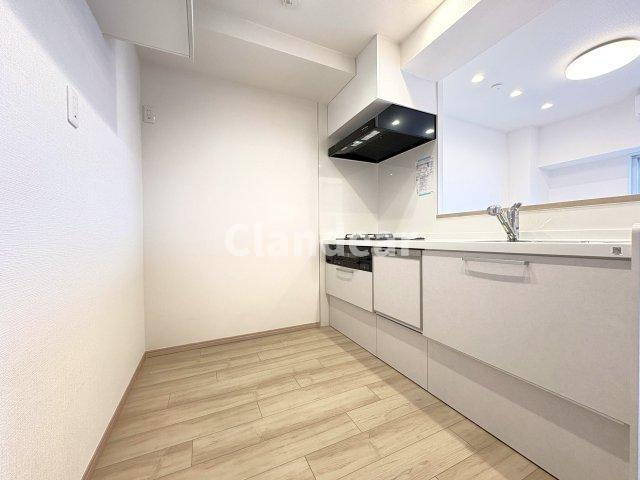 いづみハイツ竹の塚のキッチン|ドキドキの新生活も、安心してスタート。ぴったりの住まいを見つけませんか？クランディアが一緒に住まい選びをサポートします‼　まずは、お気軽にお問合せください　＃クランディア