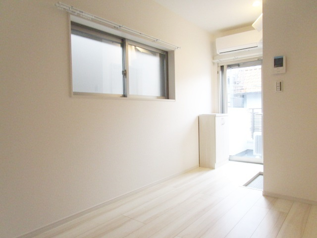 ラ・ルーチェの洋室|人気のフローリングです。