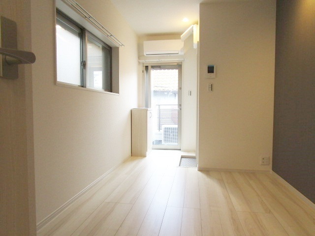 ラ・ルーチェの洋室|人気のフローリングです。