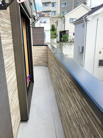 【バルコニー】