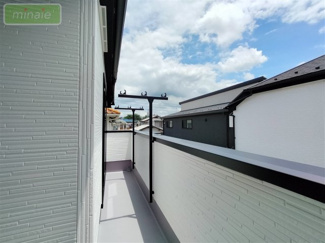 【バルコニー】 | 並列2台駐車　リビングイン階段　7号棟　曽谷 | 陽当たり良好なバルコニーです