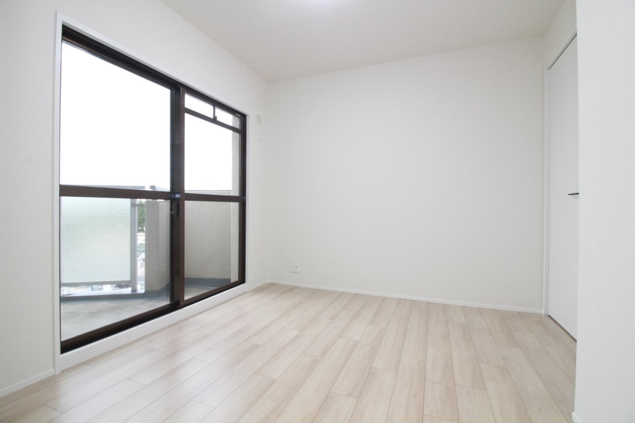 サンシティ稲熊の洋室