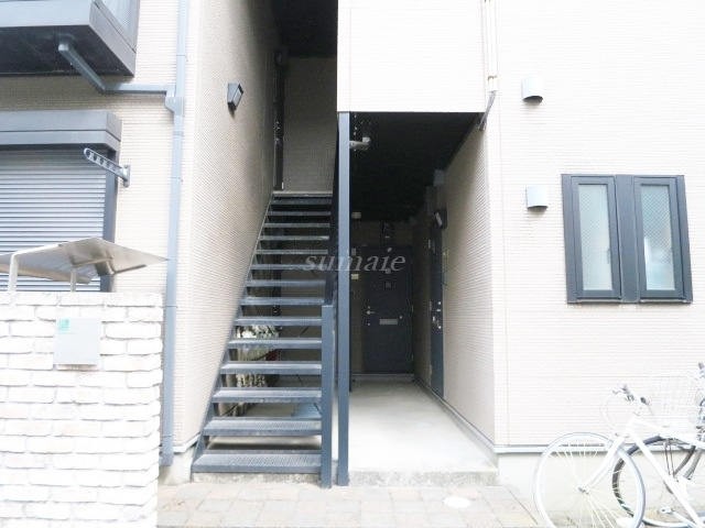 リースランド十条のエントランス|エントランスです☆