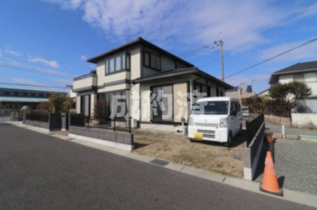 前橋市駒形町中古戸建　＃セキスイハイムの前面道路含む現地写真