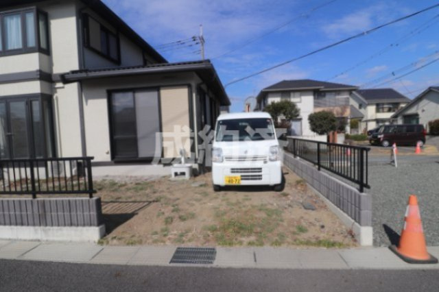 前橋市駒形町中古戸建　＃セキスイハイムの駐車場