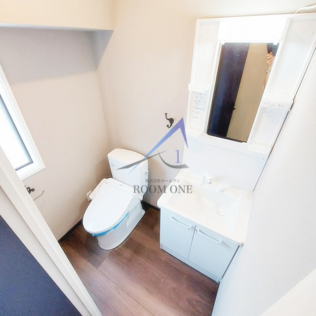 ドミトリー大岡山の洗面所|独立洗面台です。