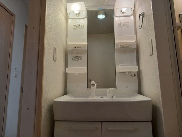 ノ－ス・エッセ　Ⅰの洗面所