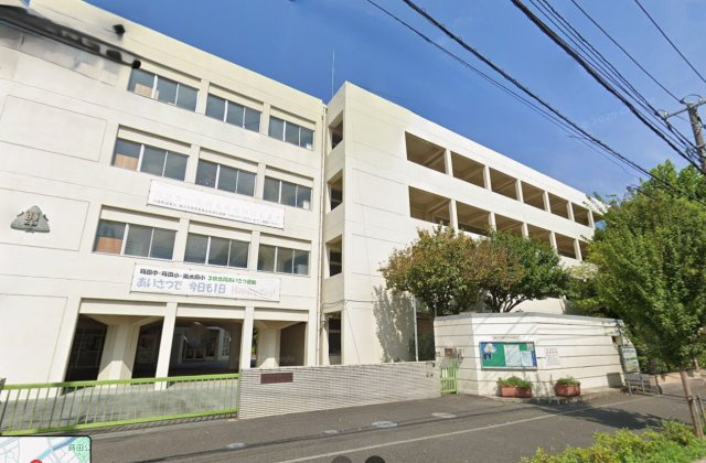 サングレイス横浜蒔田のその他|横浜市立蒔田中学校が約徒歩10分（７６４ｍ）です。