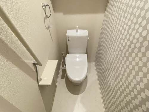 ファミリア新屋敷 ＊＊のトイレ