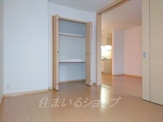 アヴェイラブルＢ棟の収納