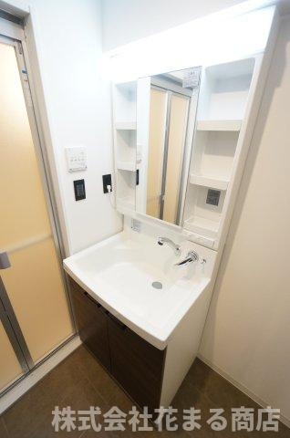 総建みどりハイムの独立洗面台|物件、駅でお待ち合わせでのご案内歓迎！