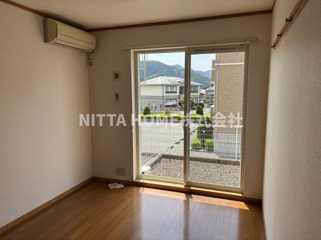 ハイファイン藤の内装|リビングダイニングに独立した洋室が２室あります♪