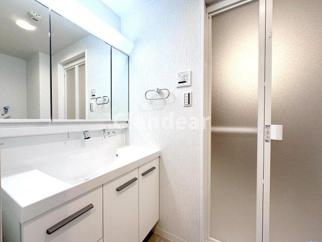 ライフピア草加グランドステージの独立洗面台|ドキドキの新生活も、安心してスタート。ぴったりの住まいを見つけませんか？クランディアが一緒に住まい選びをサポートします‼　まずは、お気軽にお問合せください　＃クランディア