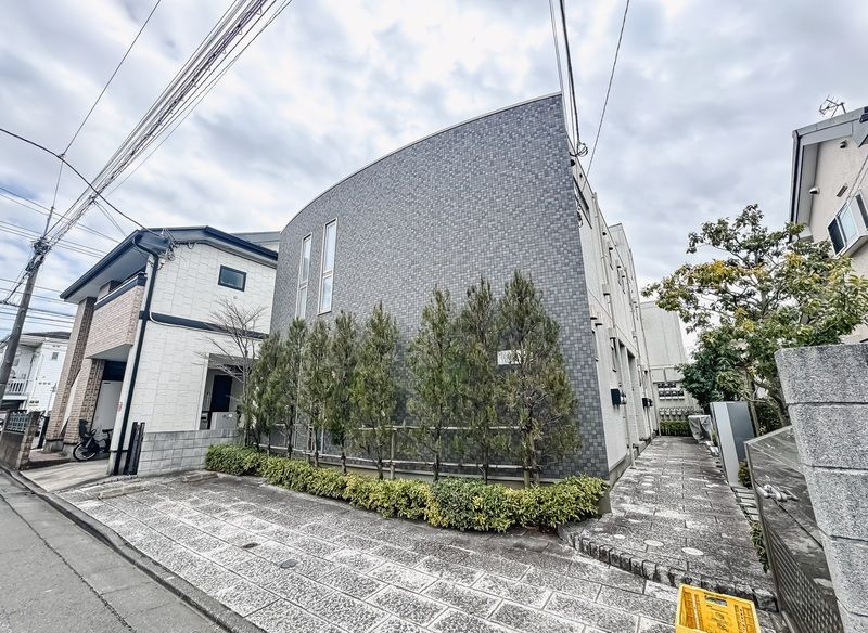 パラディ成城の外観