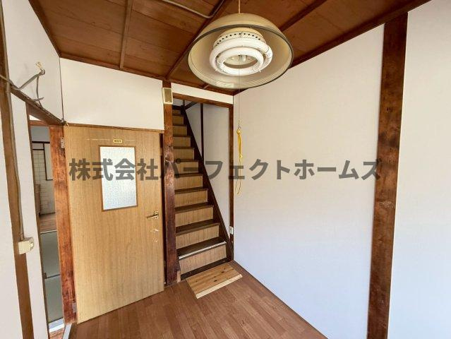 御幸東町テラスハウス　賃貸の洋室|落ち着いた色調の洋室です