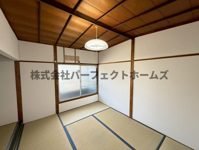 御幸東町テラスハウス　賃貸の和室|い草の香りが落ち着く素敵な和室です