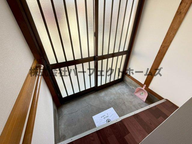 御幸東町テラスハウス　賃貸の玄関|ゆったりとした玄関です