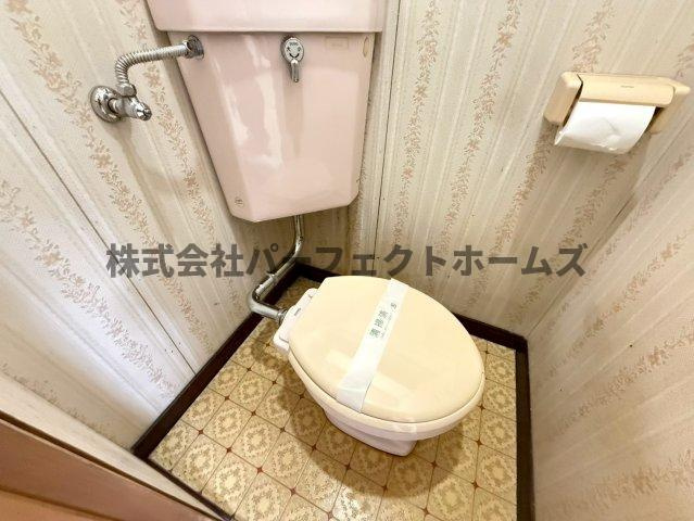 御幸東町テラスハウス　賃貸のトイレ|ゆったりとした空間のトイレです
