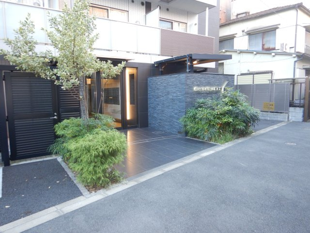 Es TRUTH HIGASHIMUKOJIMAのエントランス