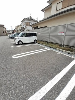 【駐車場】 | リバーサイド中薮