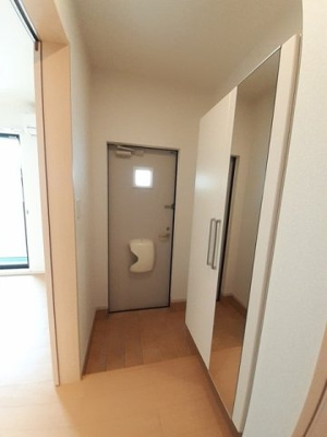 【玄関】 | リバーサイド中薮