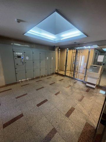 THE PLAZAオーベル白山のエントランス