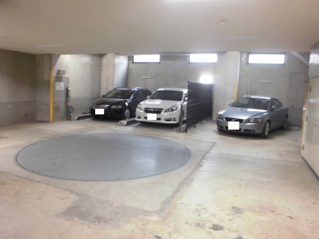 藤和シティホームズ西早稲田の駐車場